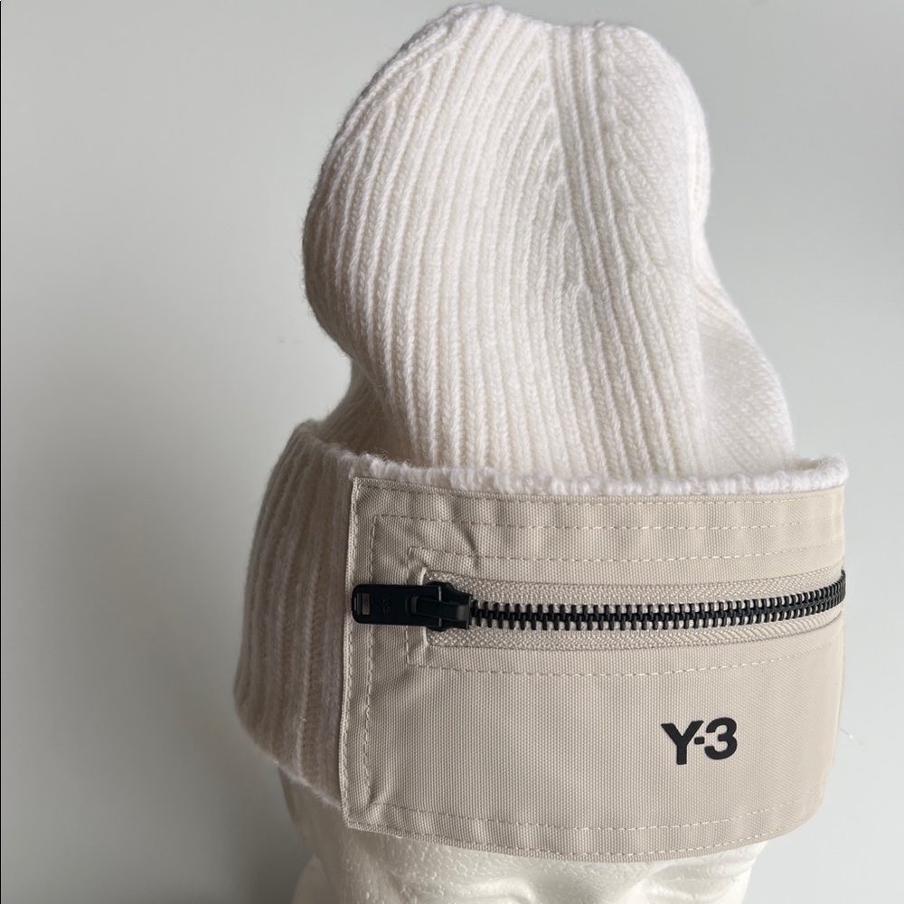 Y-3 Yohji Yamamoto Zipped Pocket Beanie – Talc / Off-White